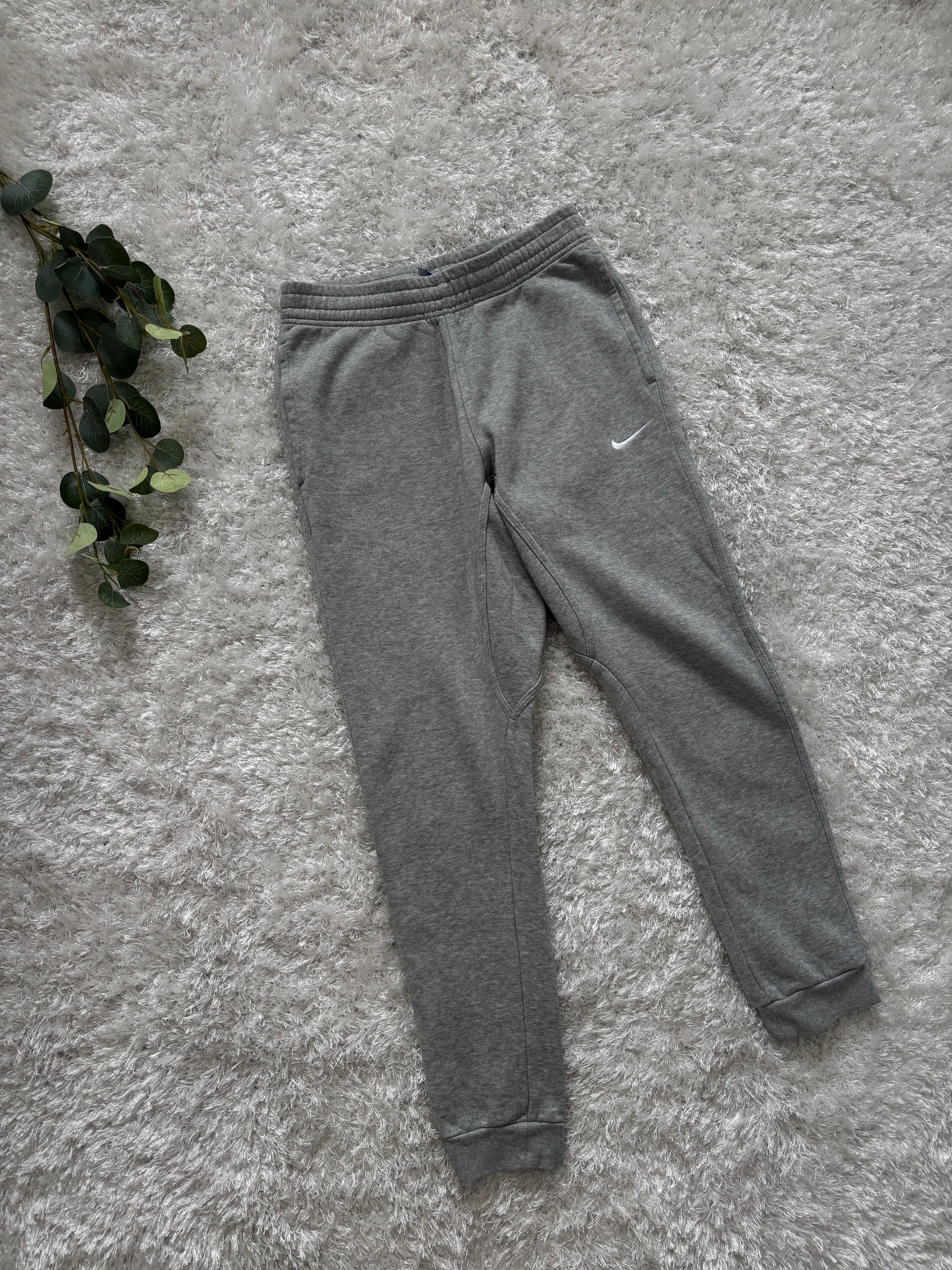 Nike TrackPants