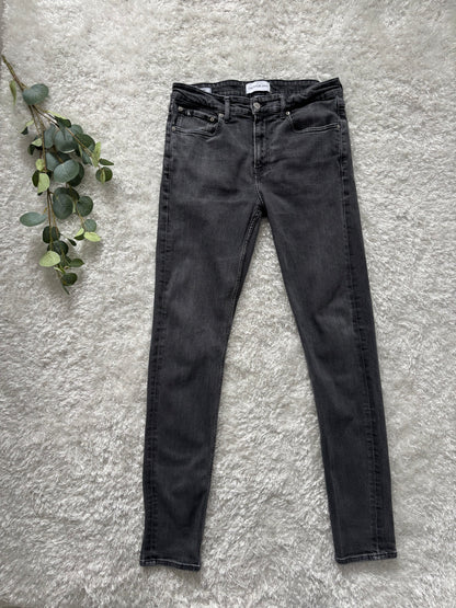 Calvin Klein Skinny Jeans (34)