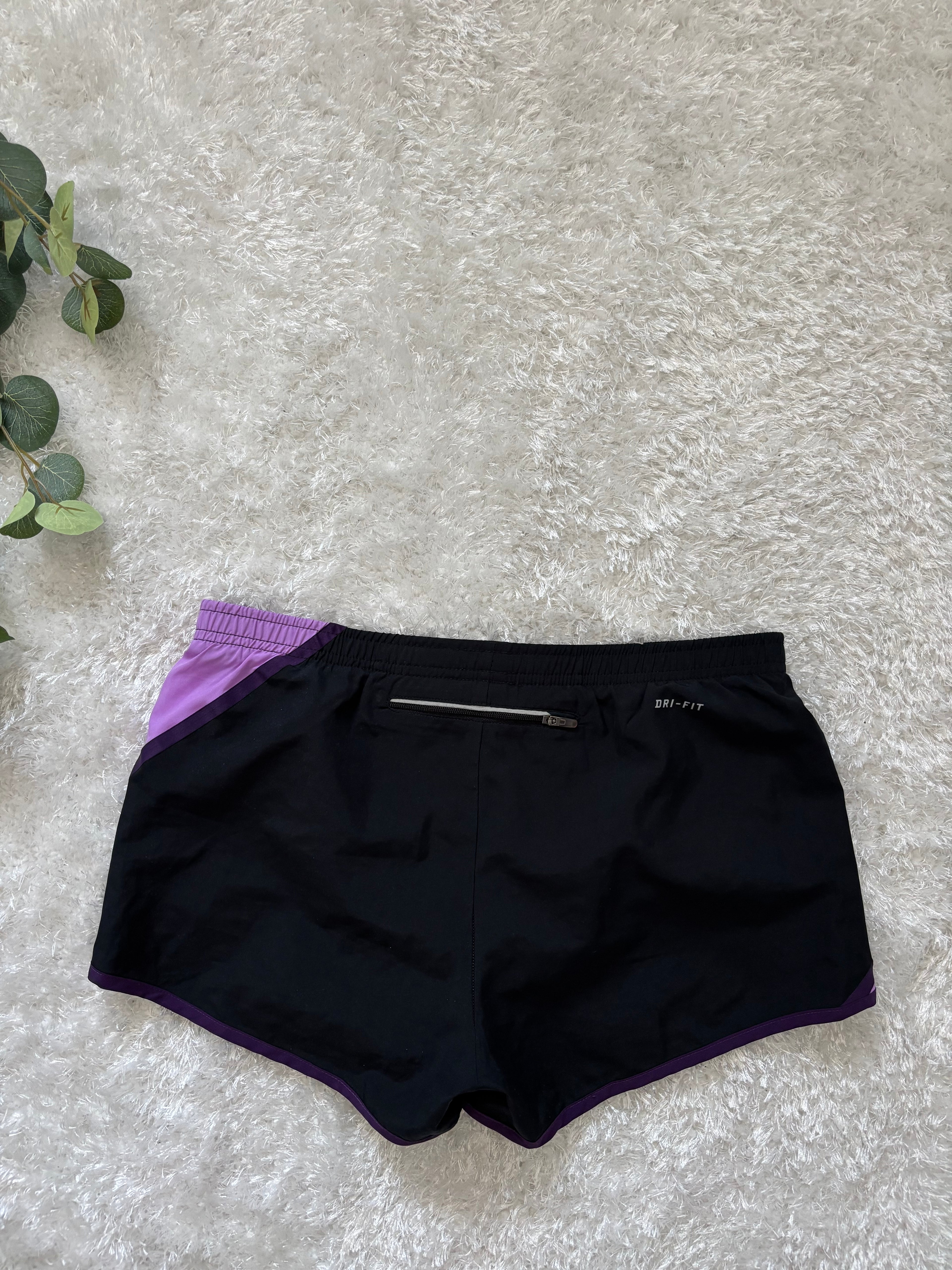 Nike Shorts (Дамско)