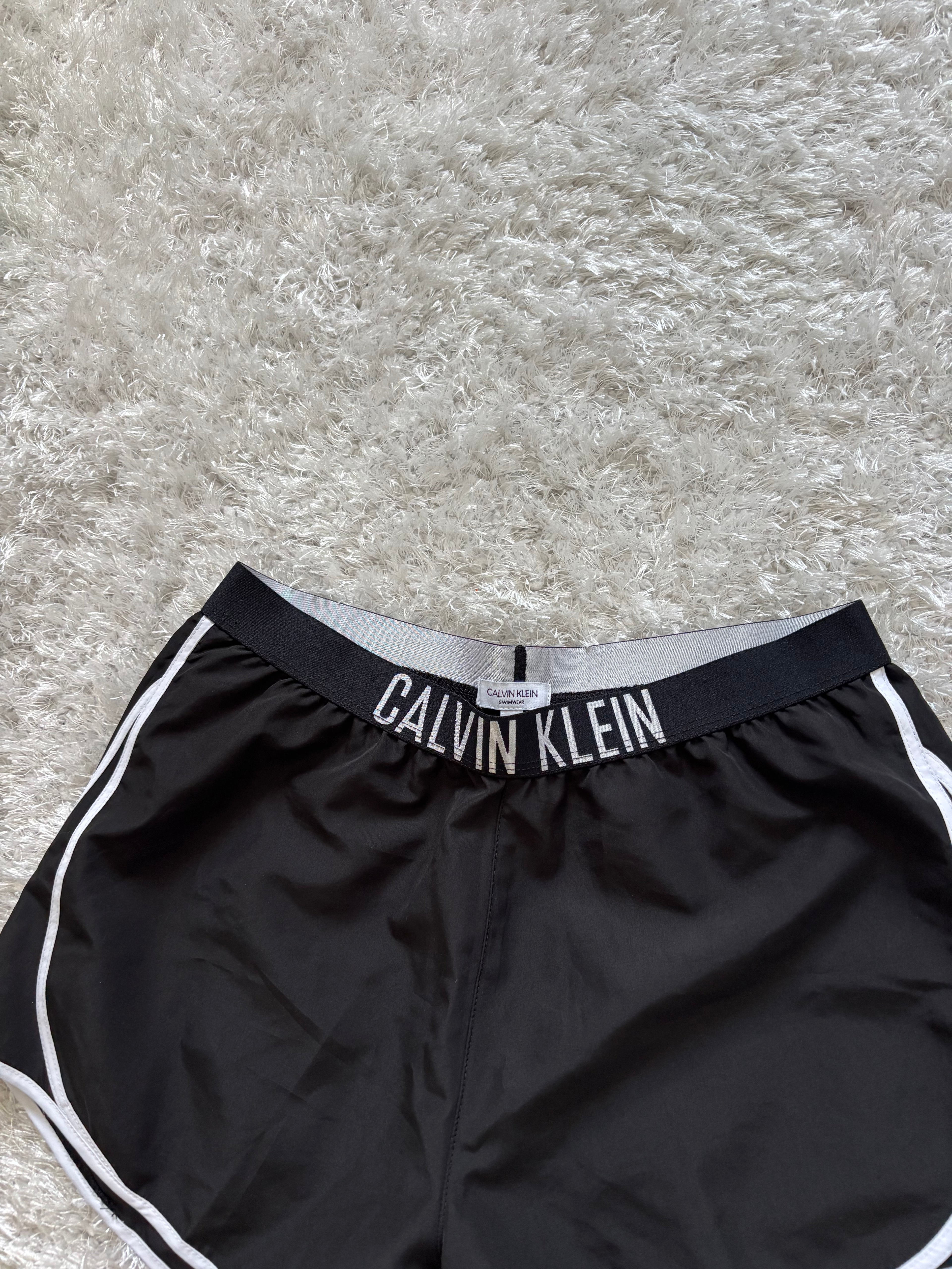 Calvin Klein Shorts (Дамско)