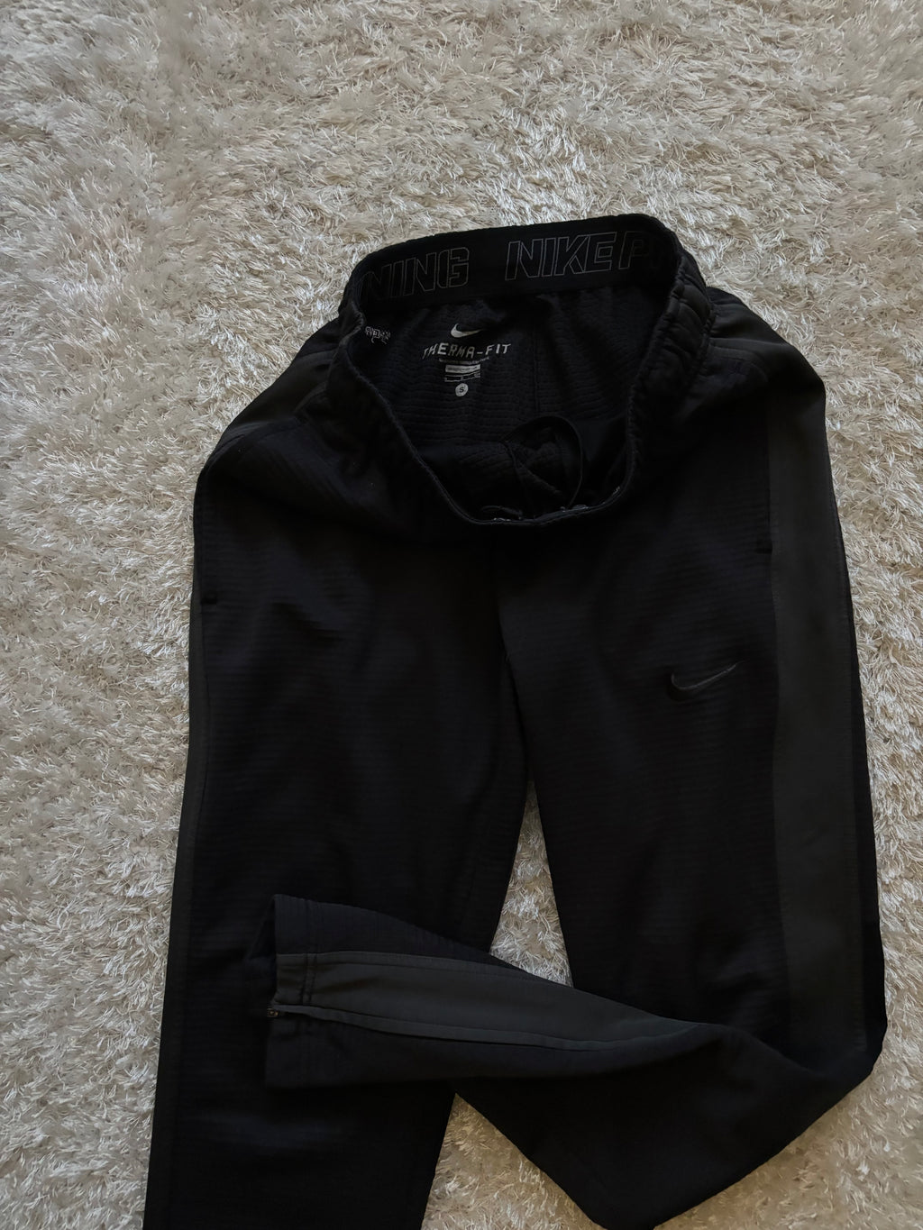 Nike TrackPants