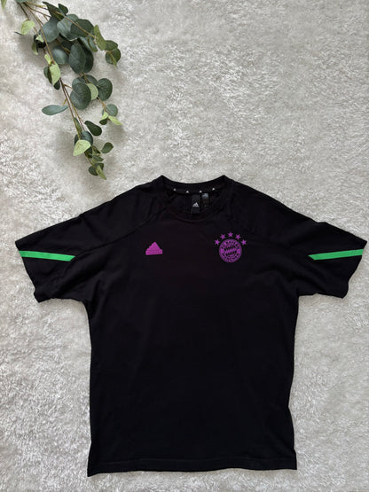 Adidas T-Shirt
