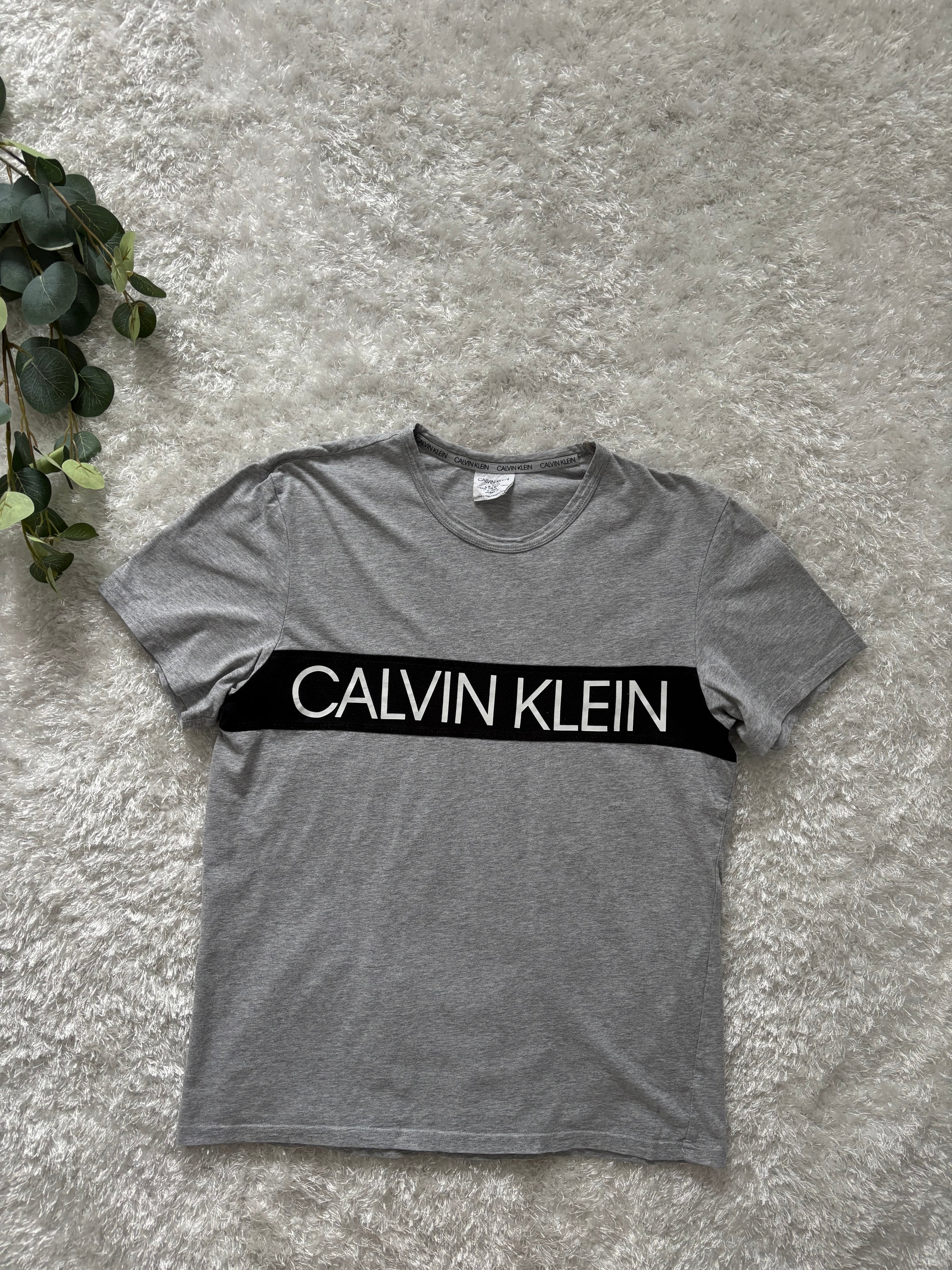 Calvin Klein T-Shirt