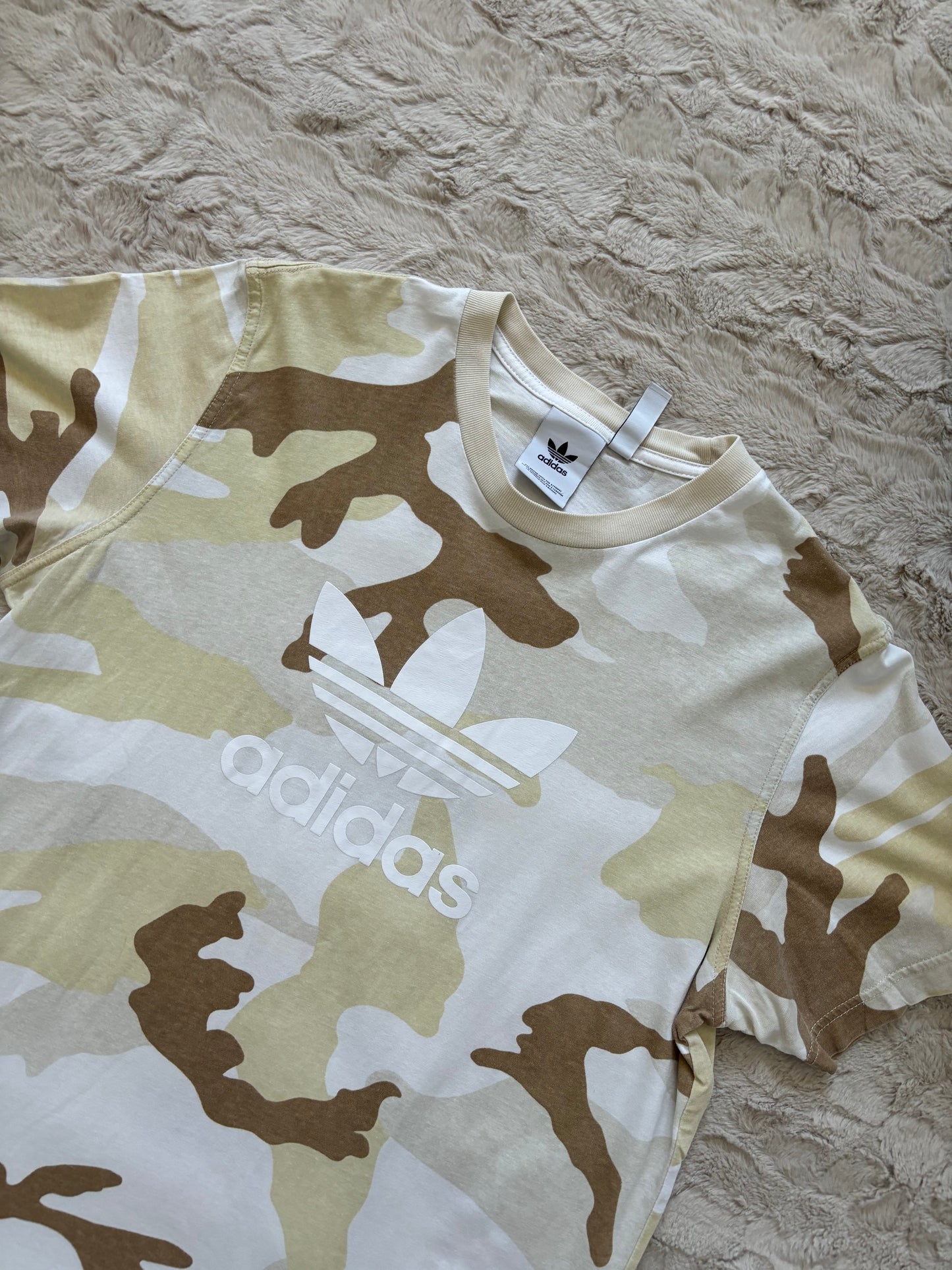 Adidas T-Shirt