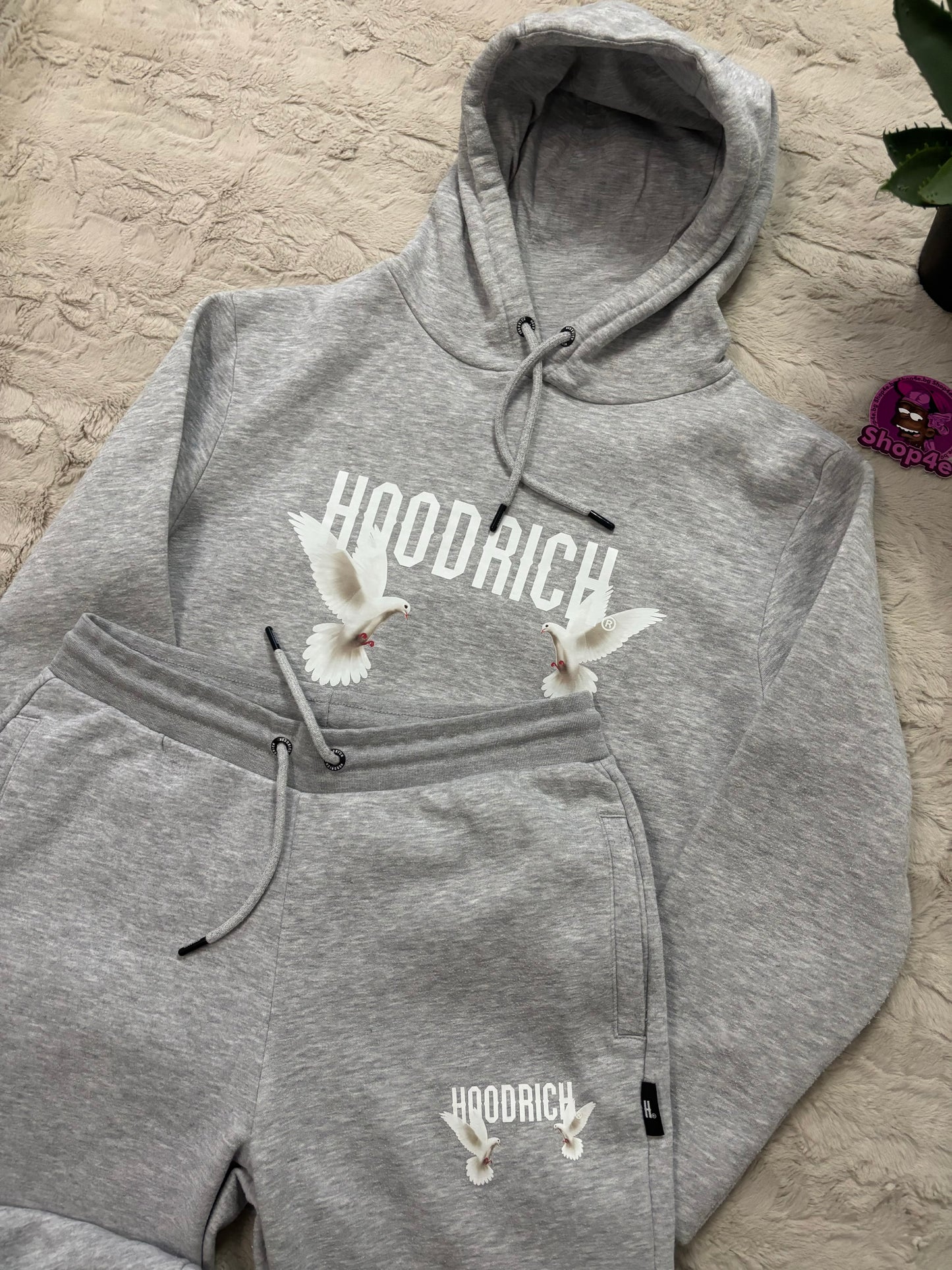 HOODRICH Set