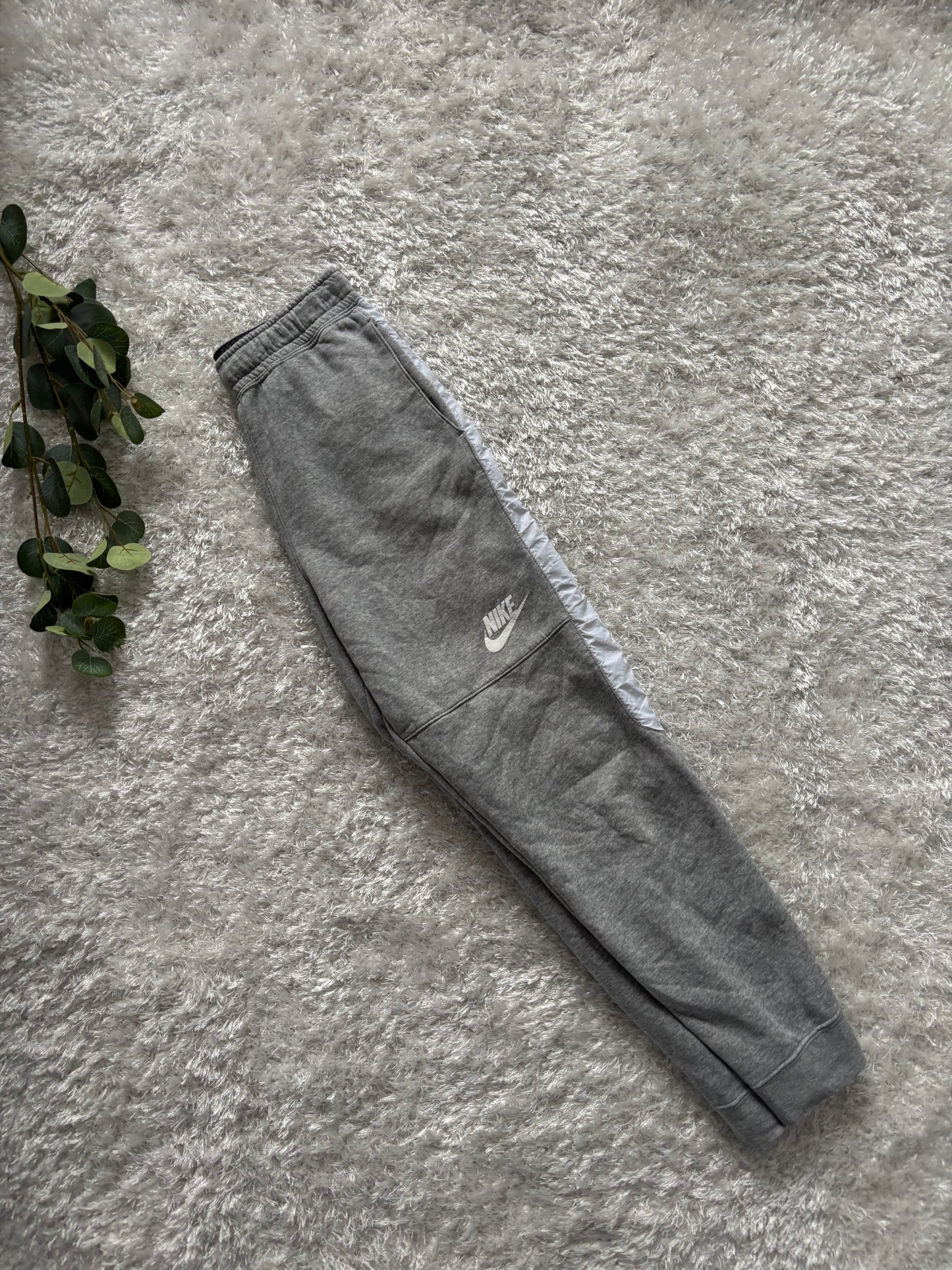 Nike TrackPants