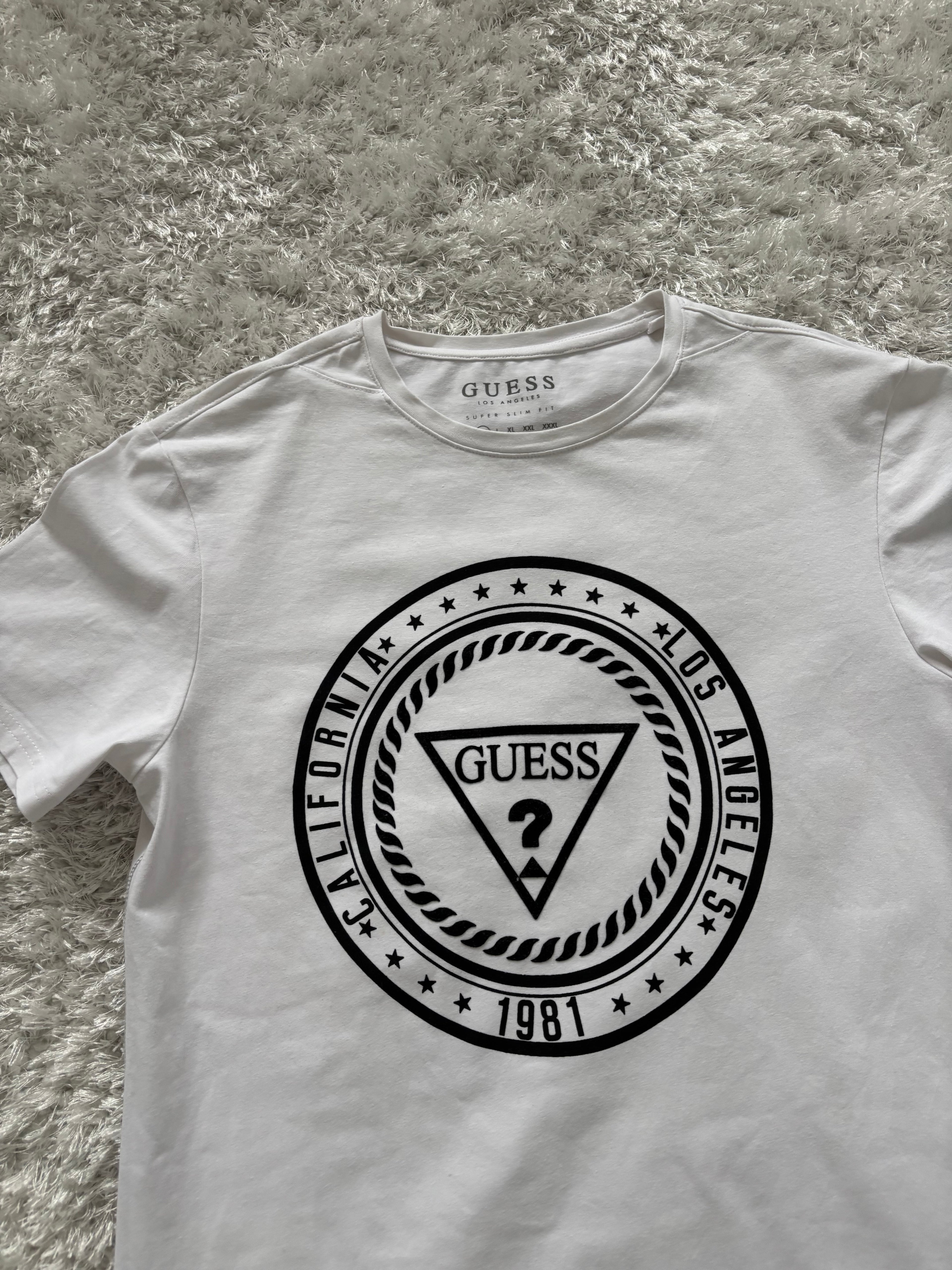 Guess T-Shirt