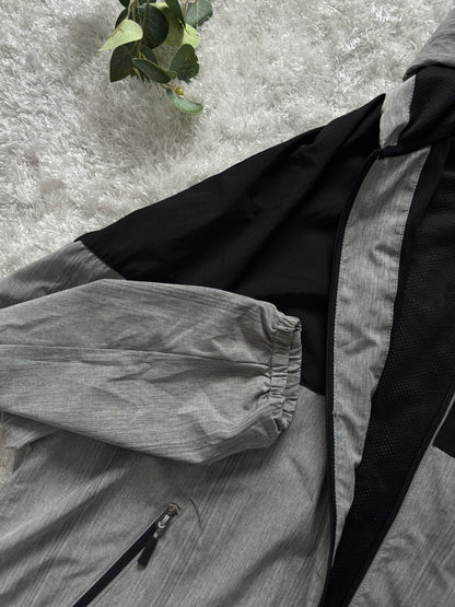 NewBalance Windbreaker