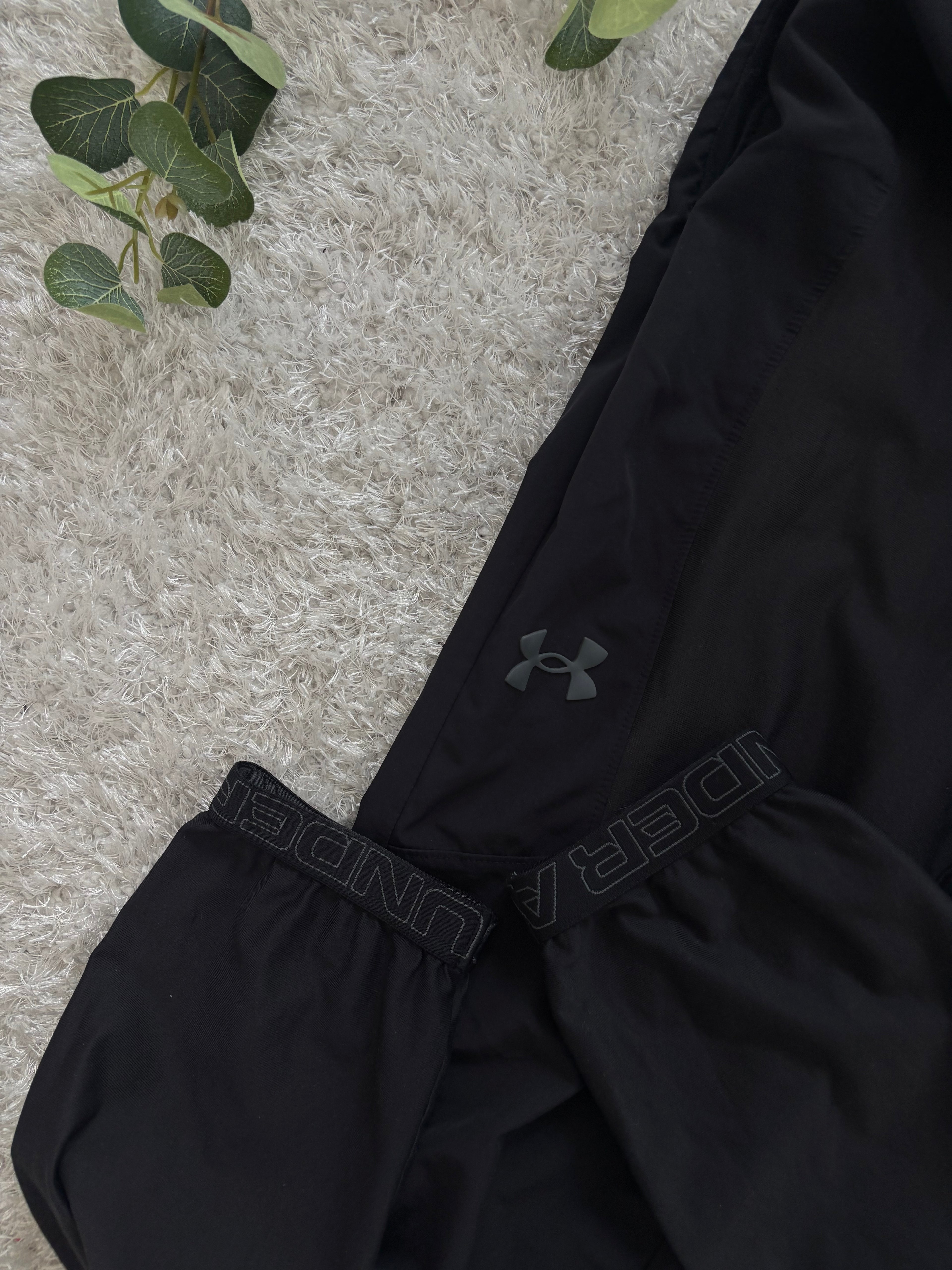 Under Armour TrackPants