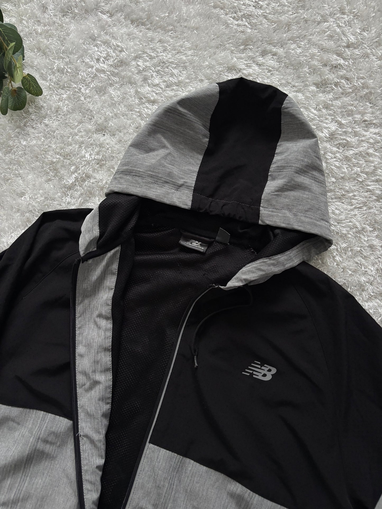 NewBalance Windbreaker