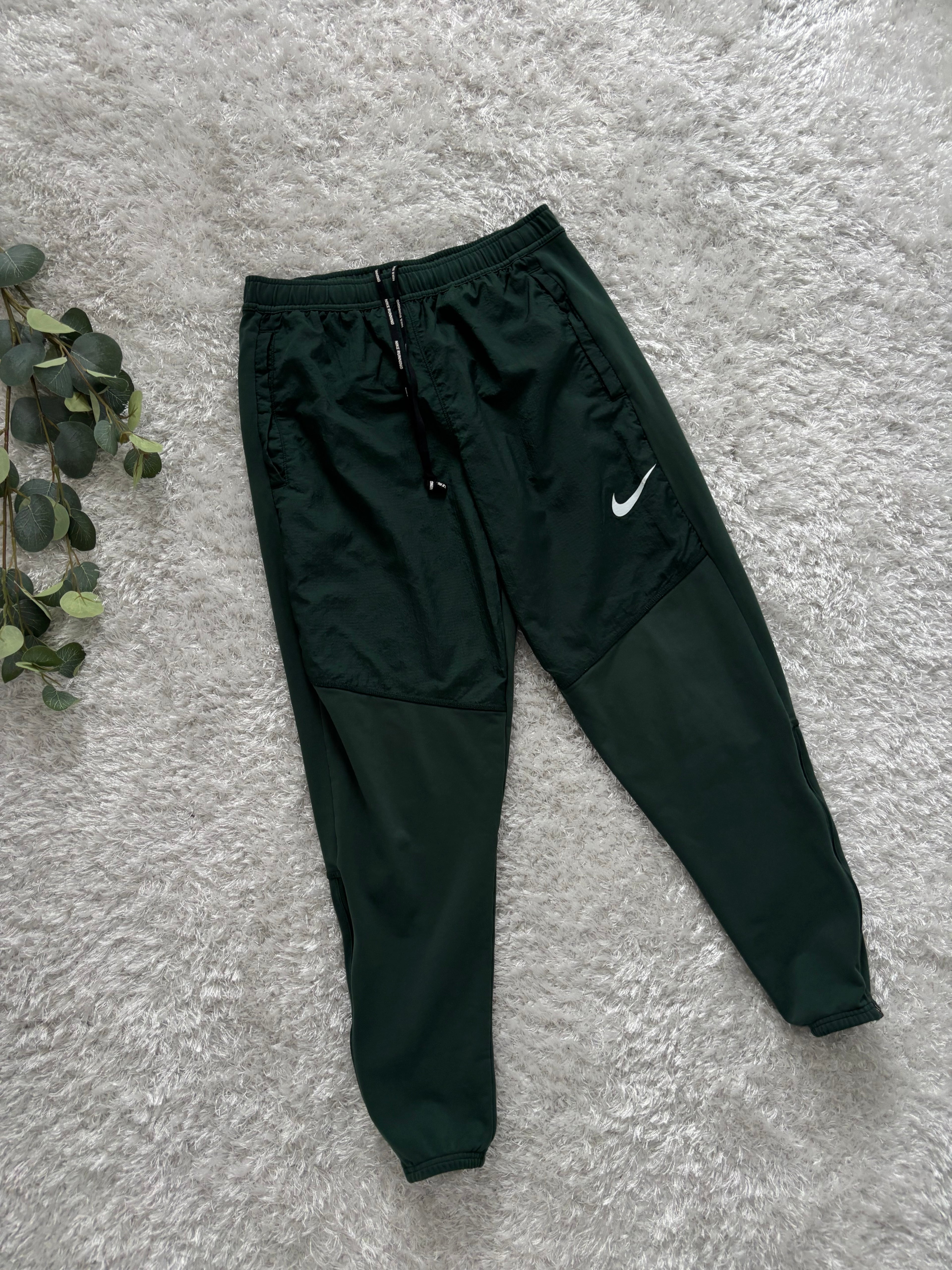 Nike TrackPants