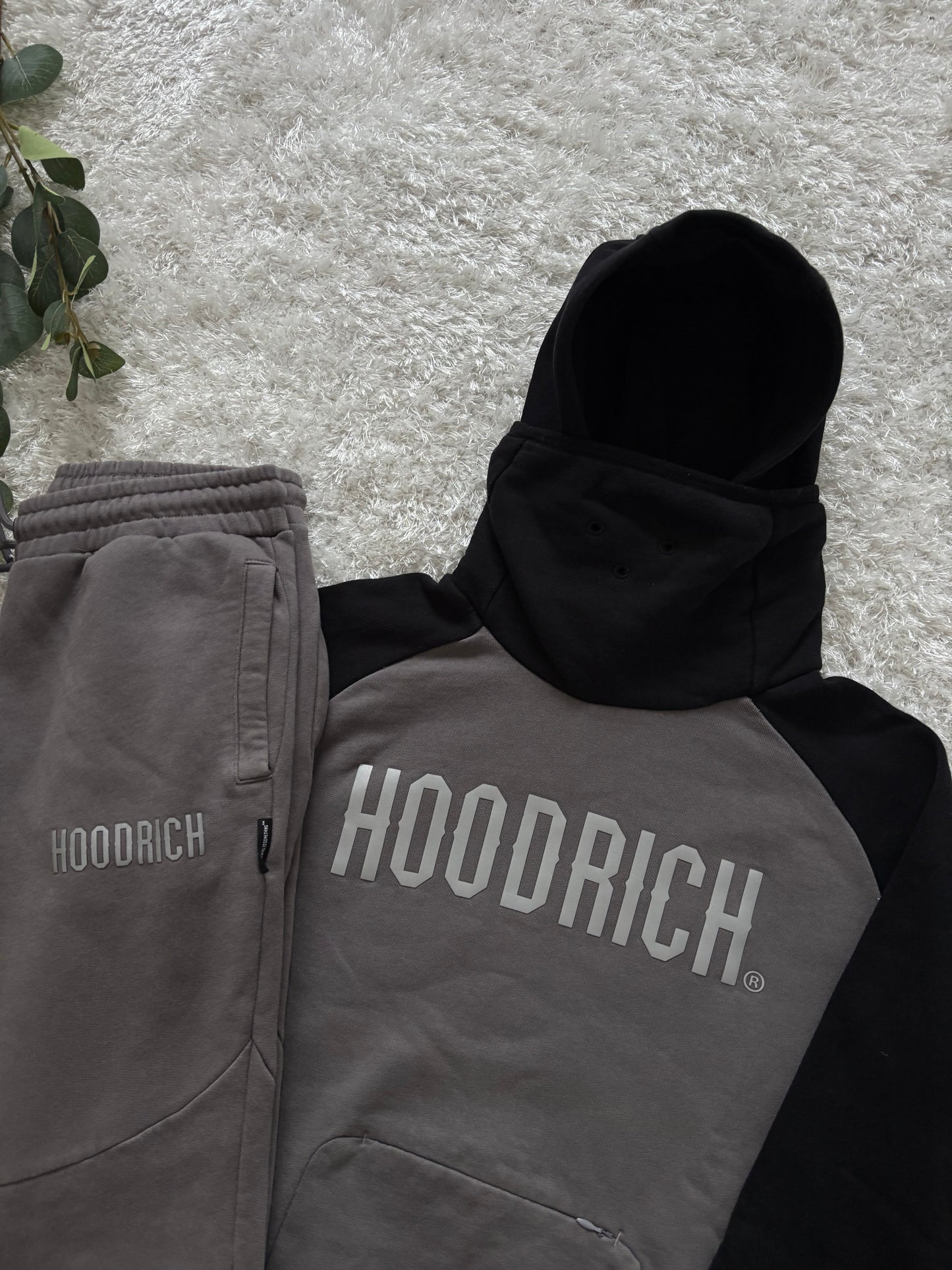 HOODRICH Set