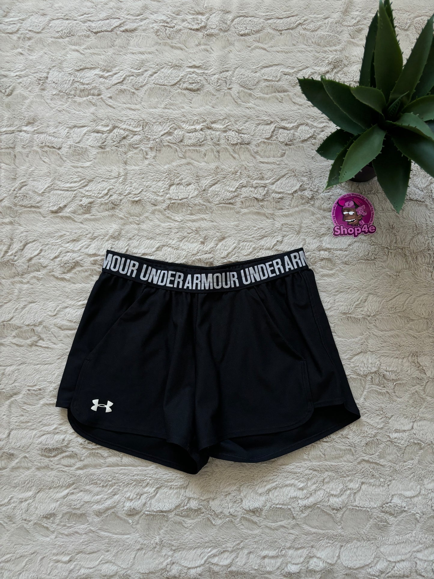 Under Armour Shorts (Дамско)