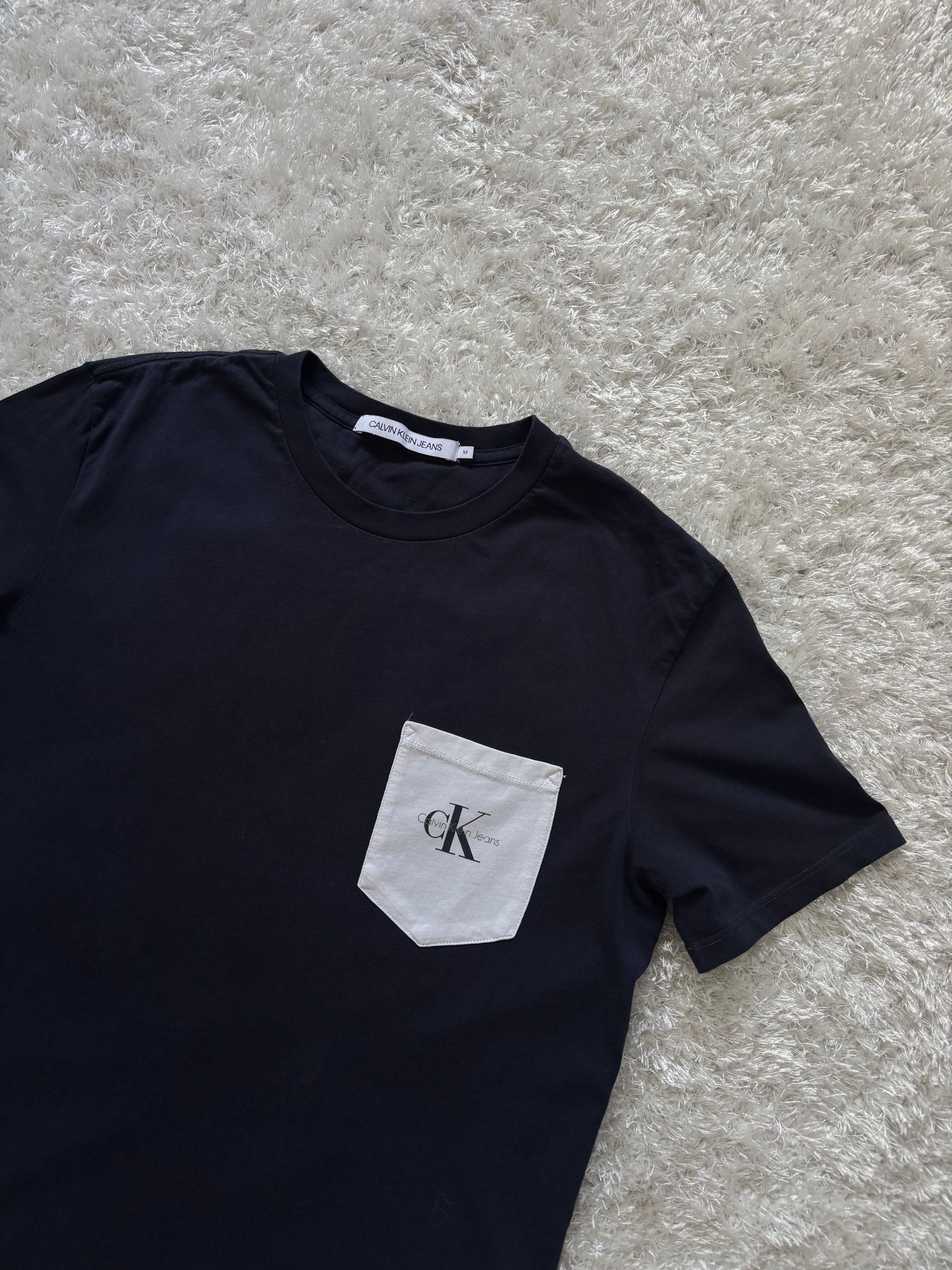 Calvin Klein T-Shirt