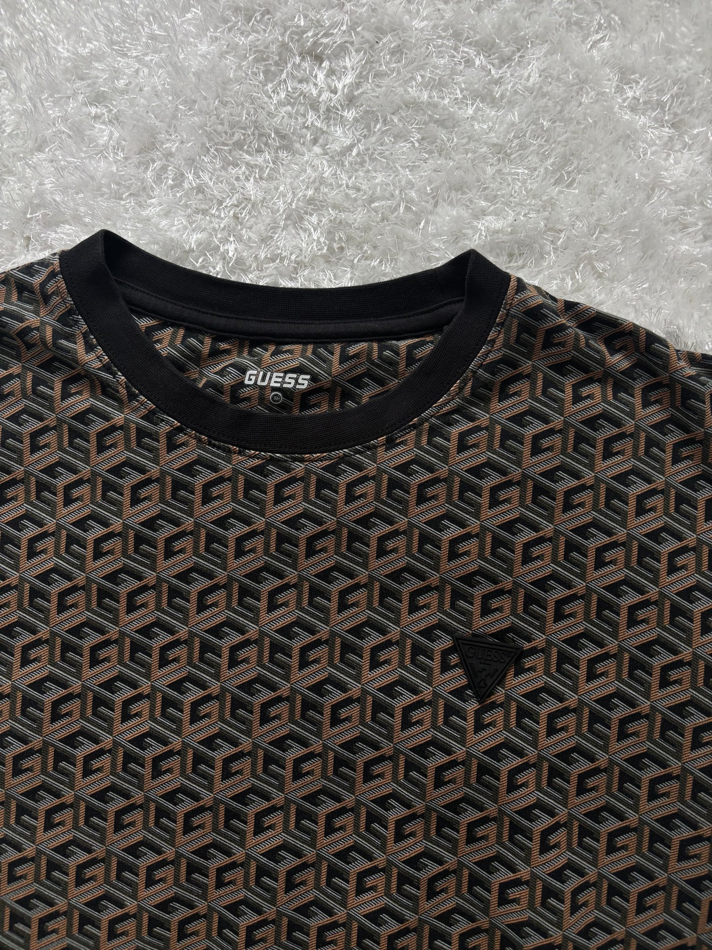 Guess T-Shirt