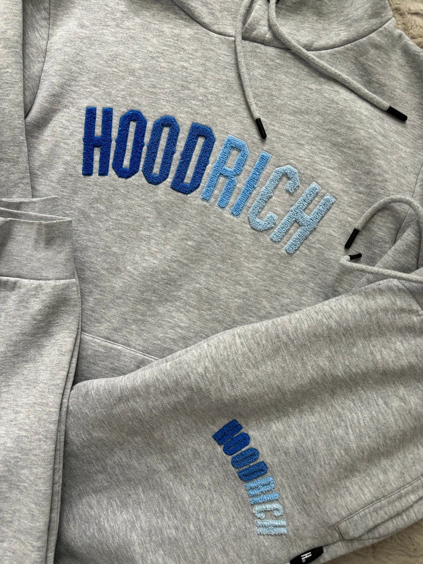 HOODRICH Set