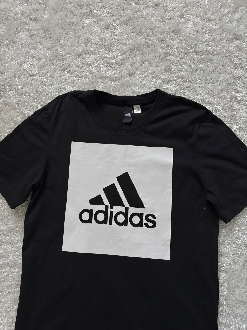 Adidas T-Shirt