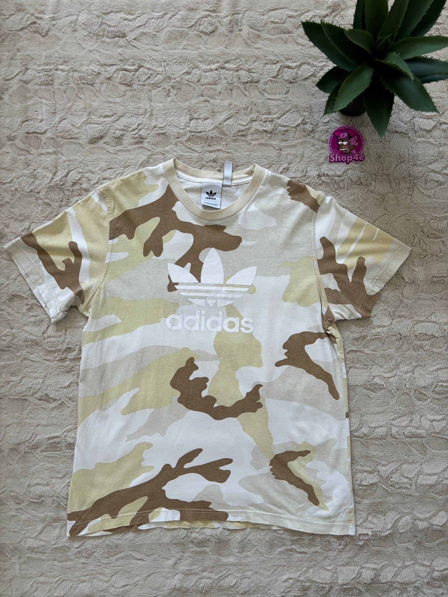 Adidas T-Shirt