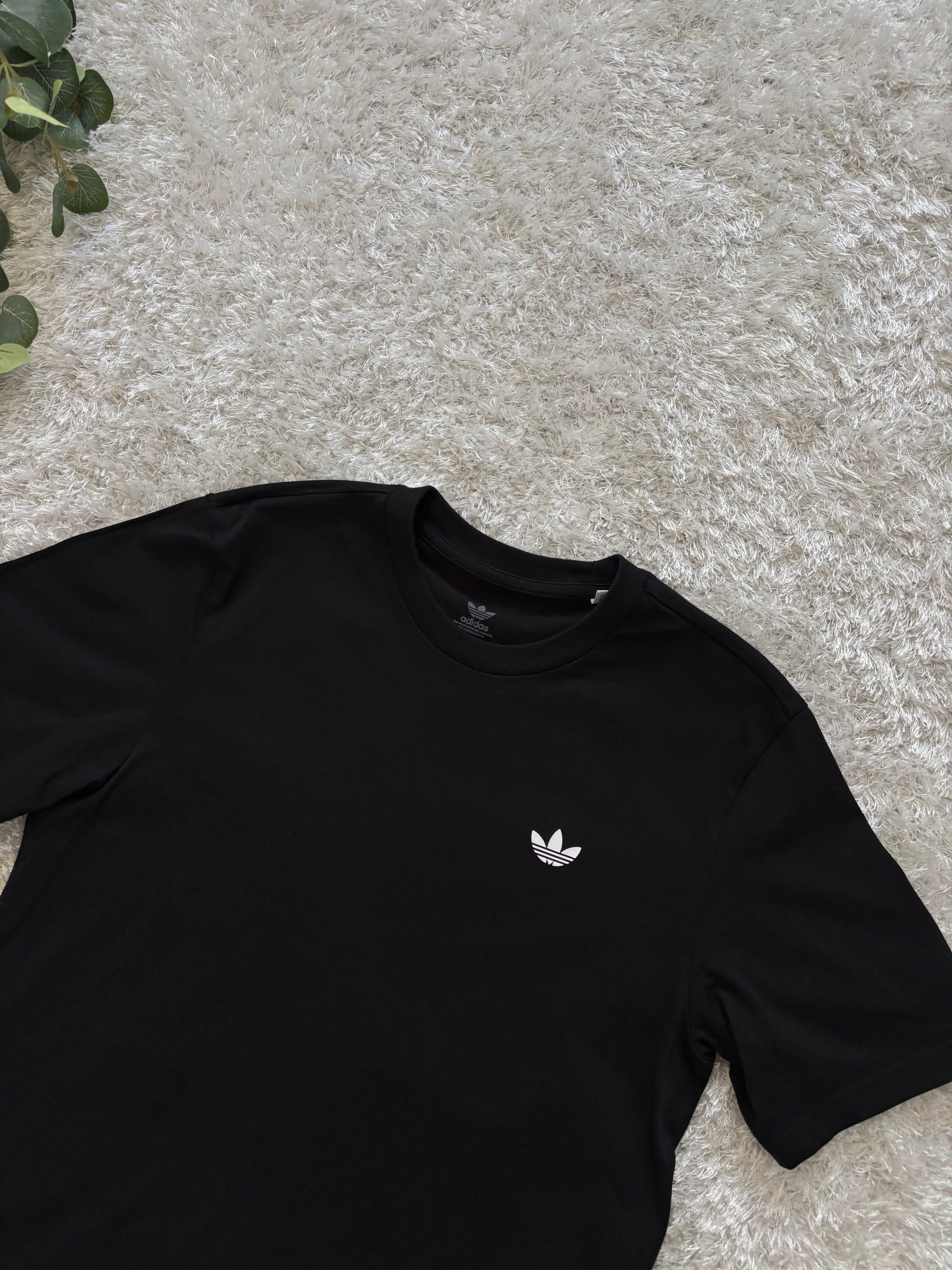 Adidas T-shirt
