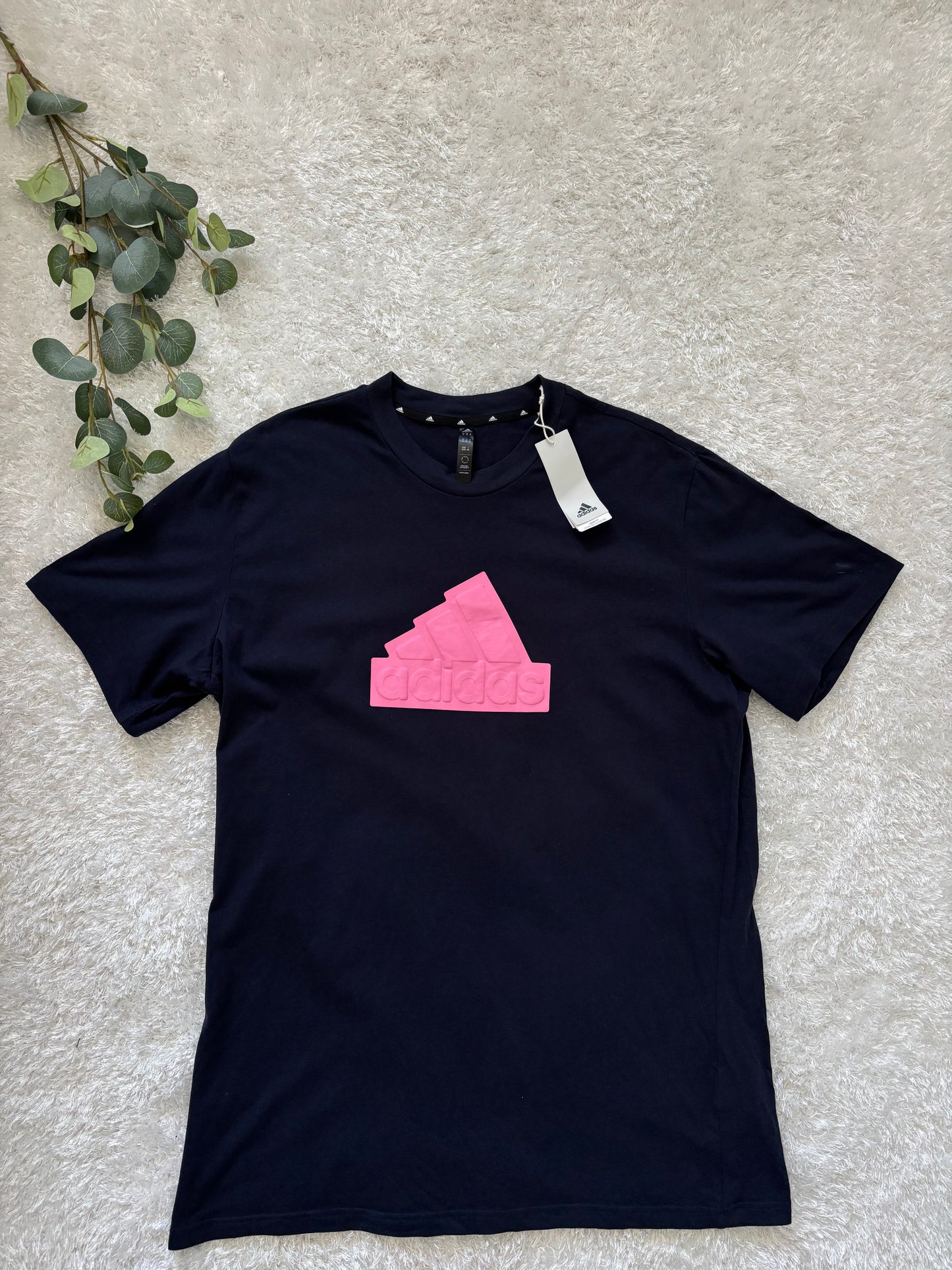 Adidas T-Shirt