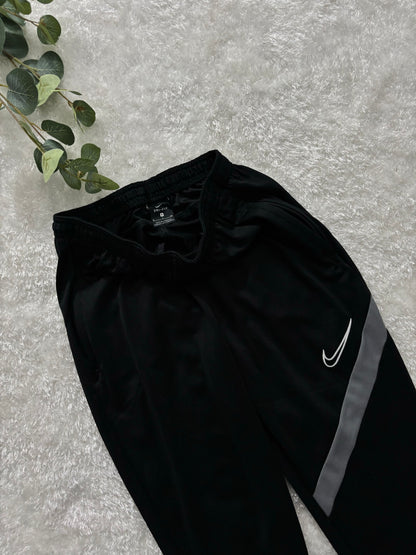 Nike TrackPants