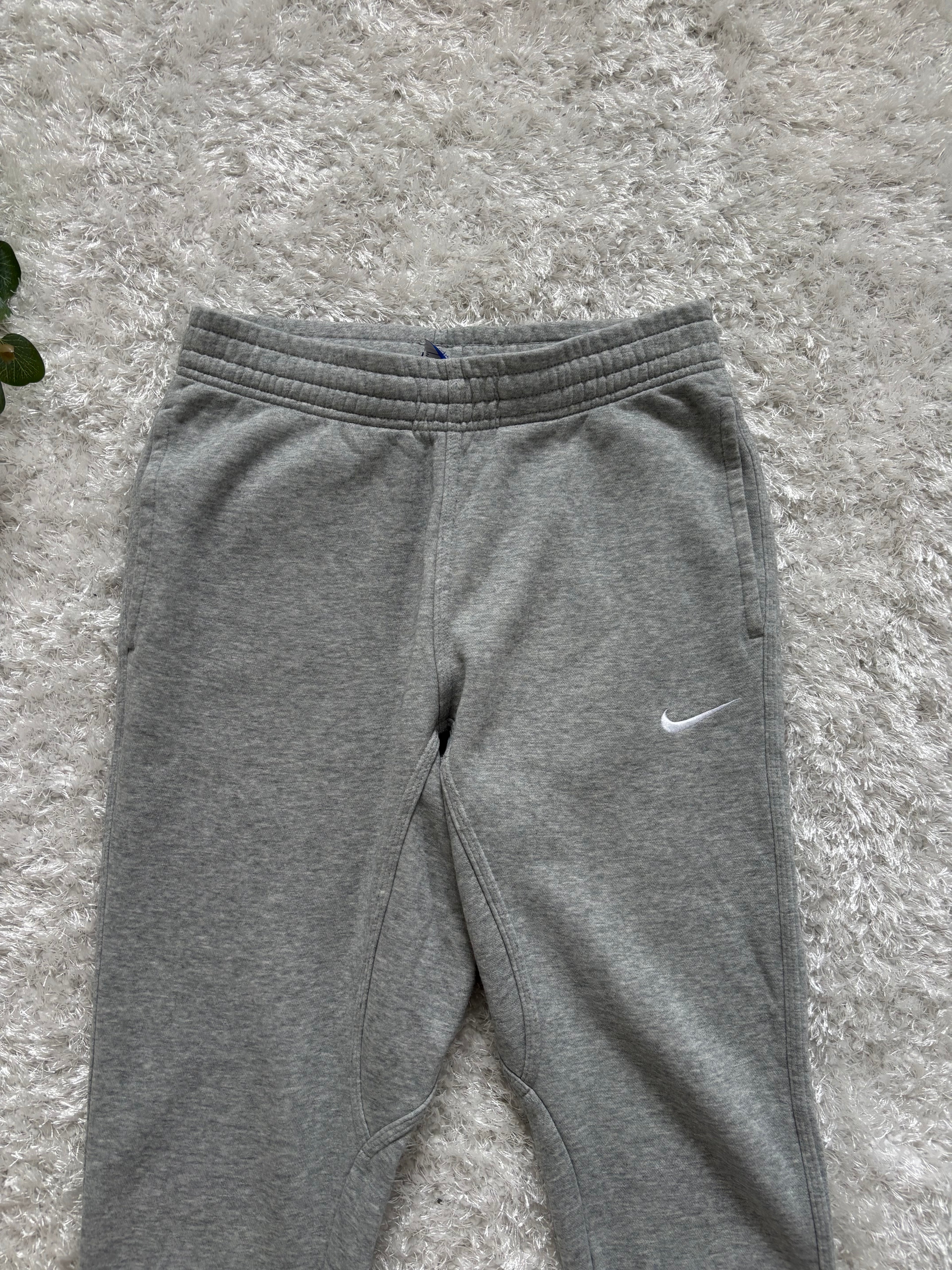 Nike TrackPants