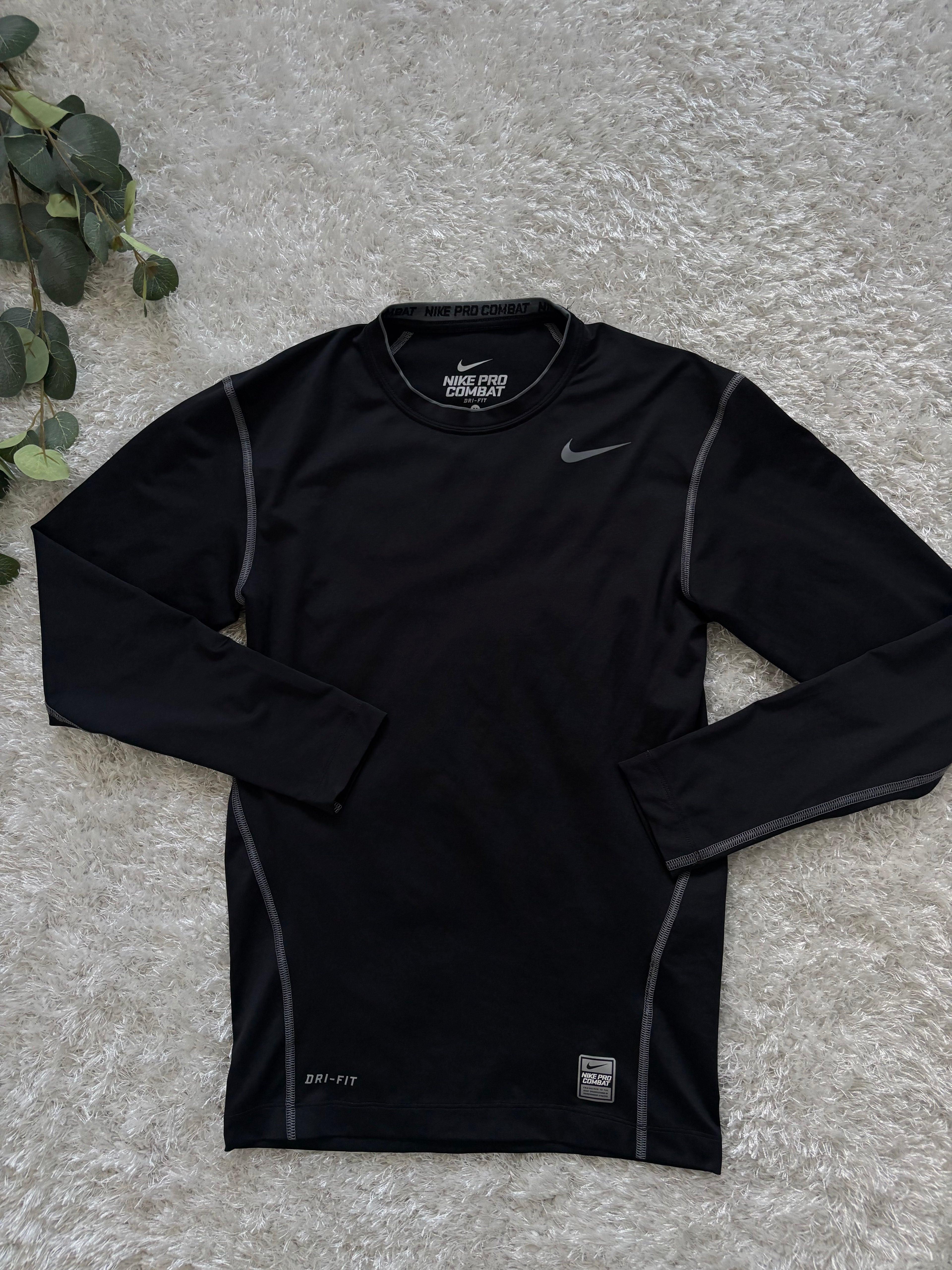 Nike Pro