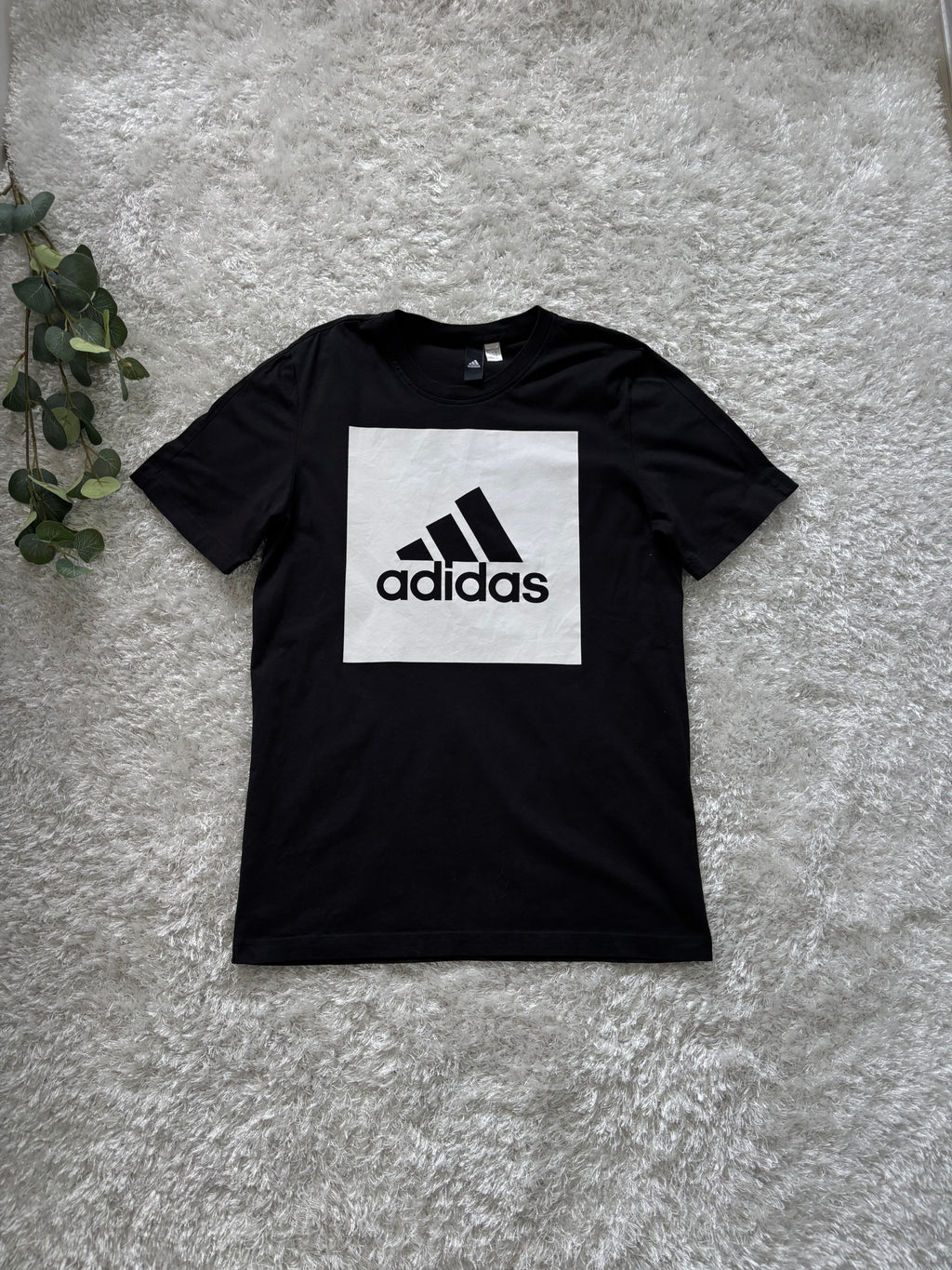 Adidas T-Shirt