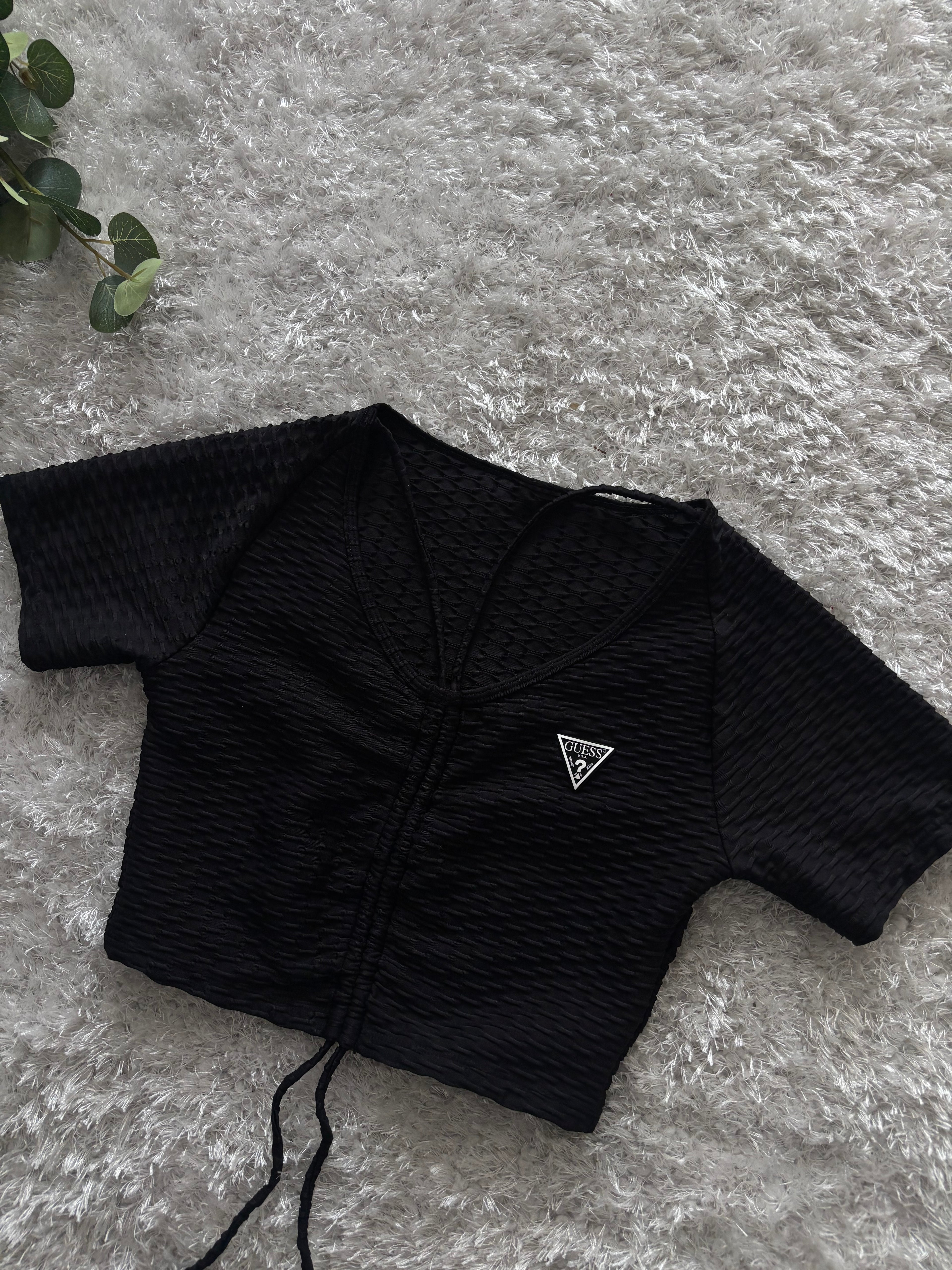 Guess Crop Top