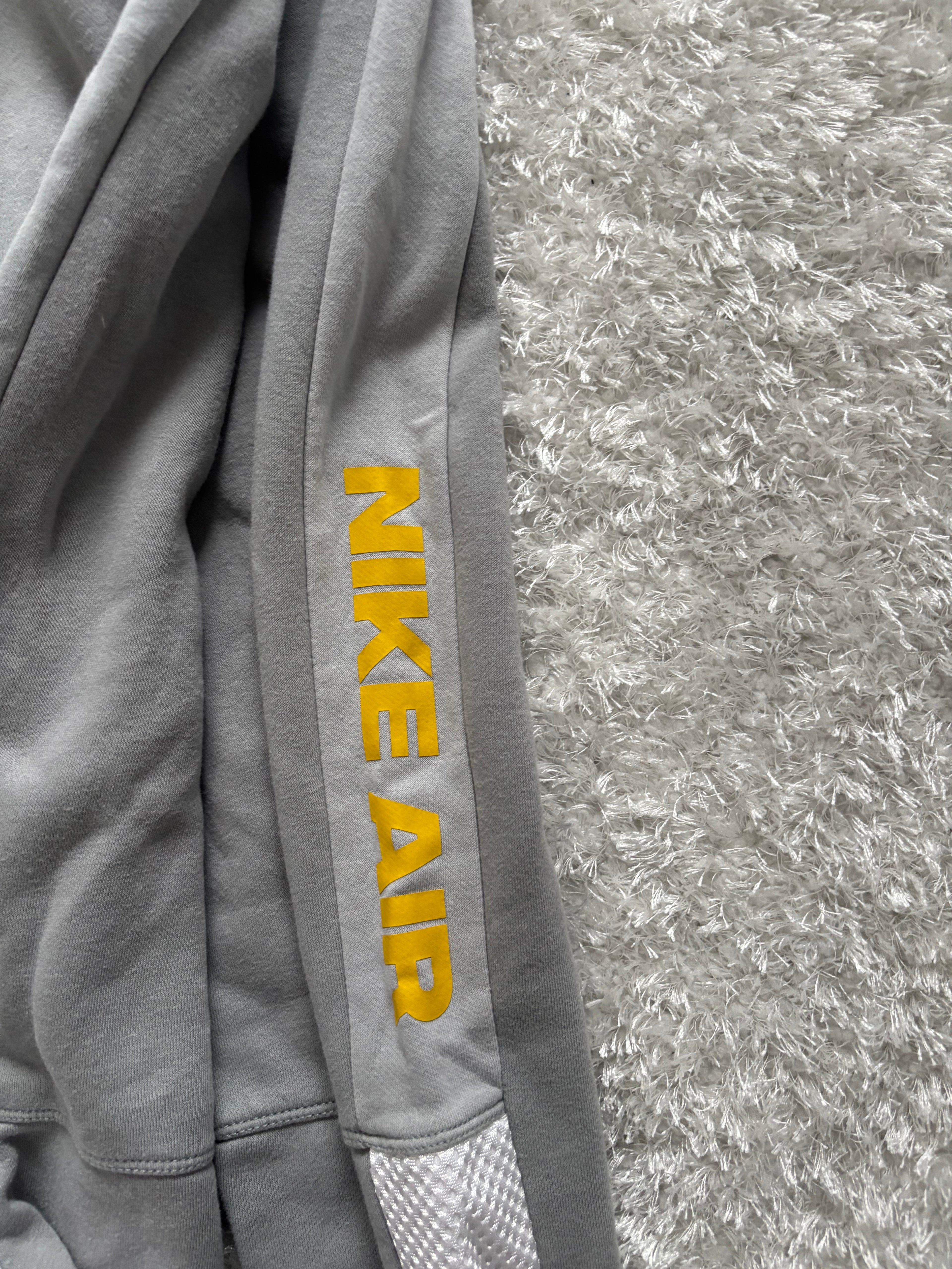 Nike TrackPants
