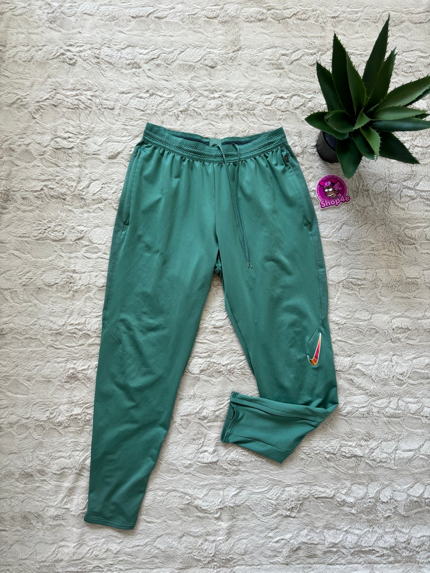 Nike TrackPants