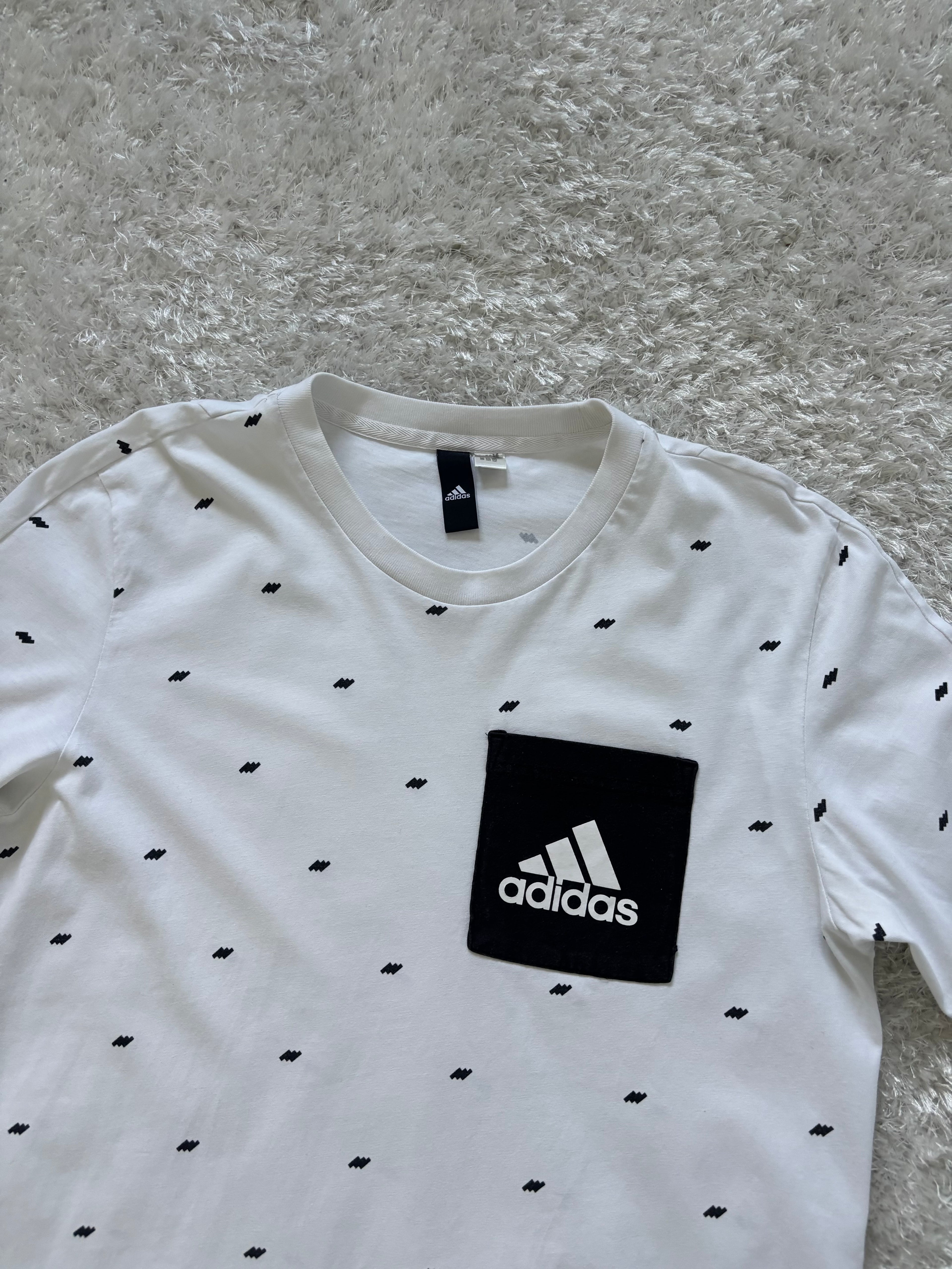 Adidas T-Shirt