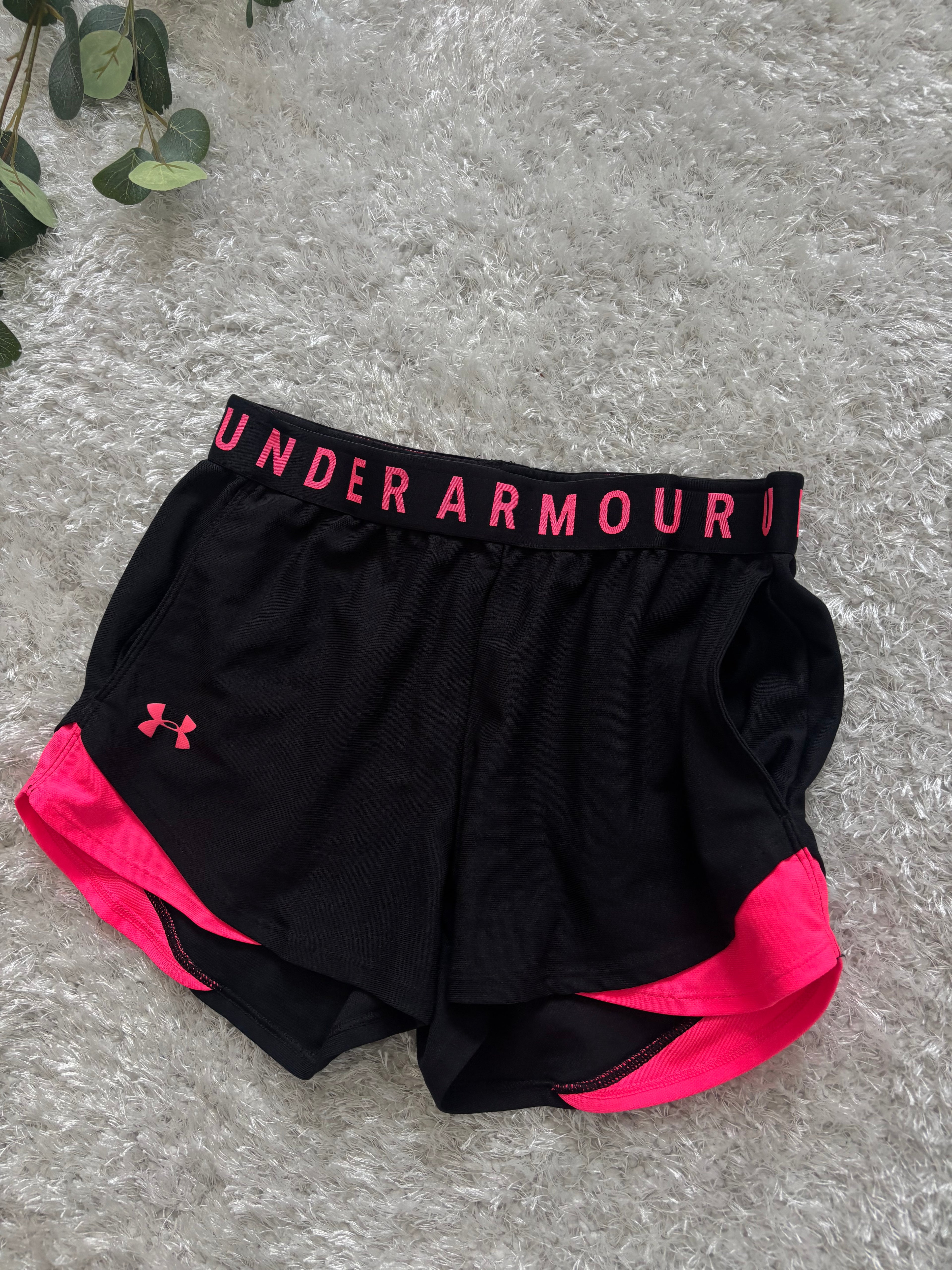 Under Armour Shorts (Дамско)