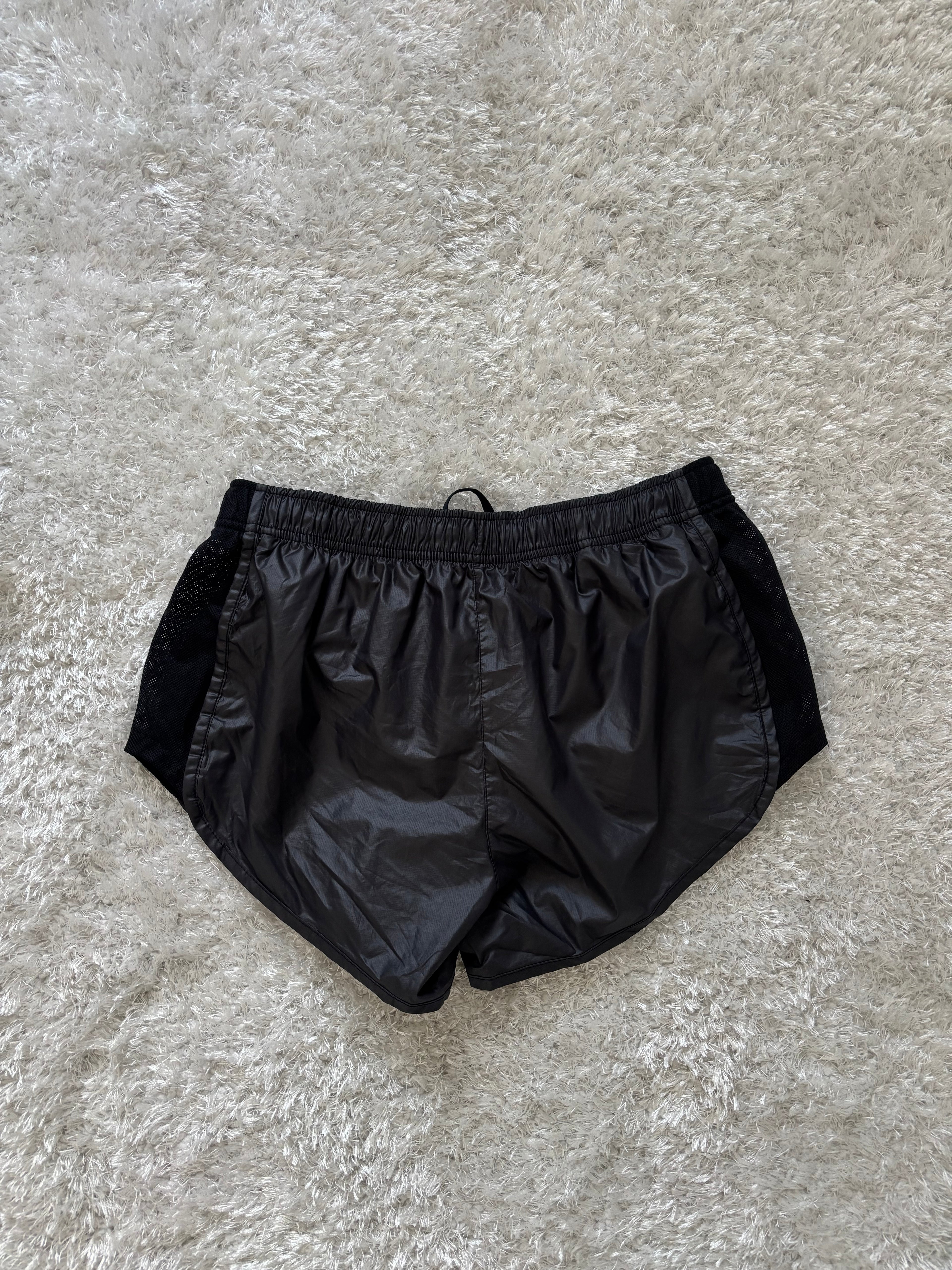 Nike Shorts (Дамско)