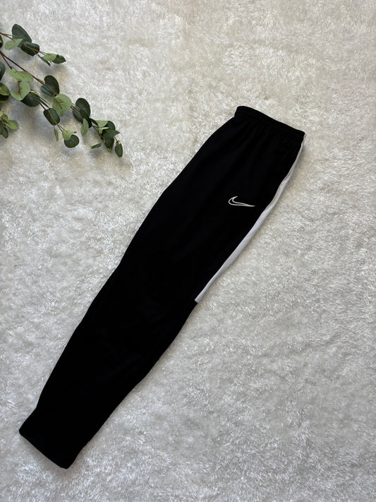 Nike TrackPants